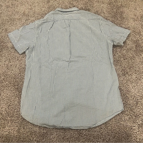 {J.Crew} Men’s Seersucker Short Sleeve Button Down Top - Picture 7 of 7
